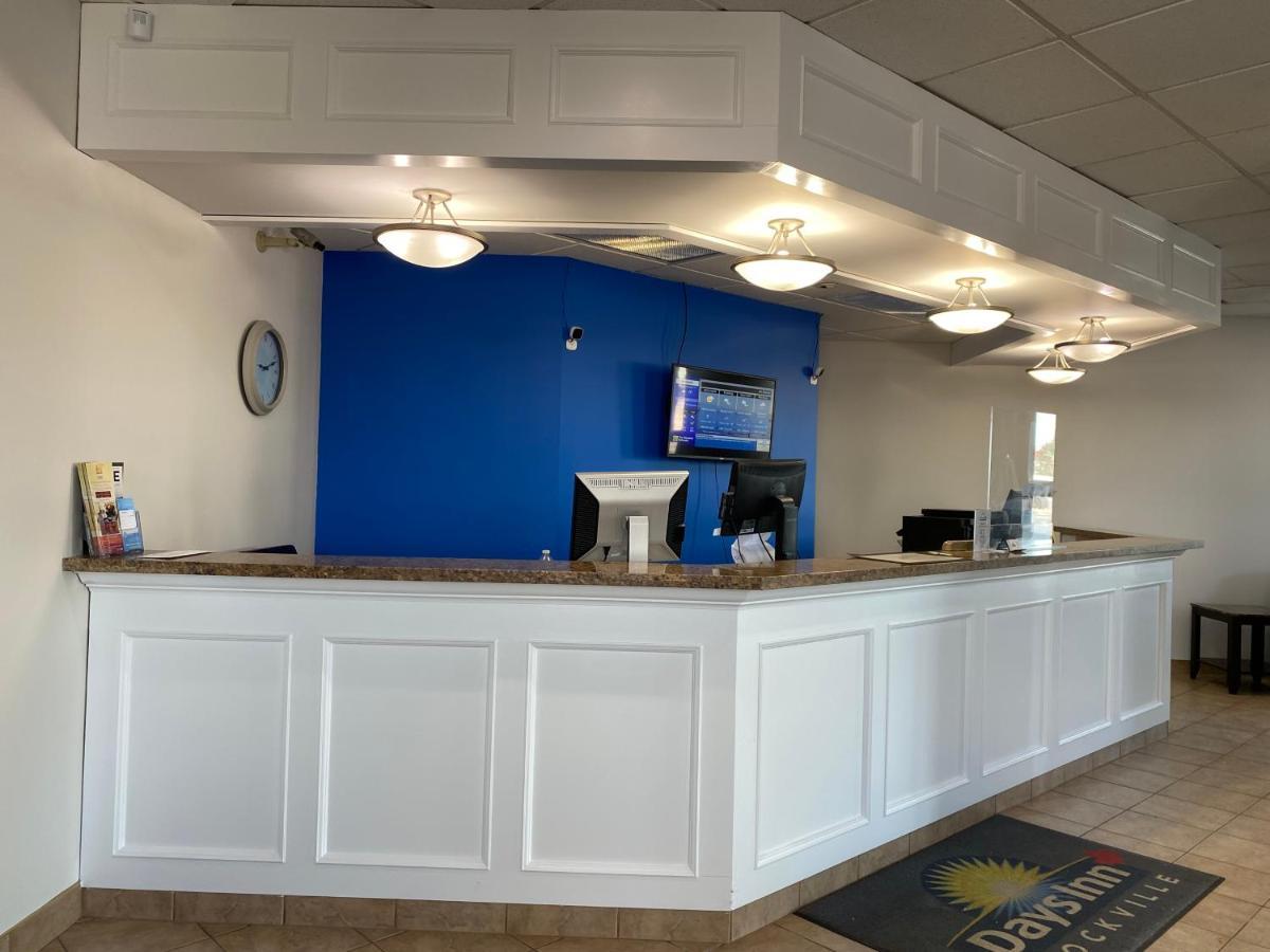 Days Inn By Wyndham Brockville Exterior photo